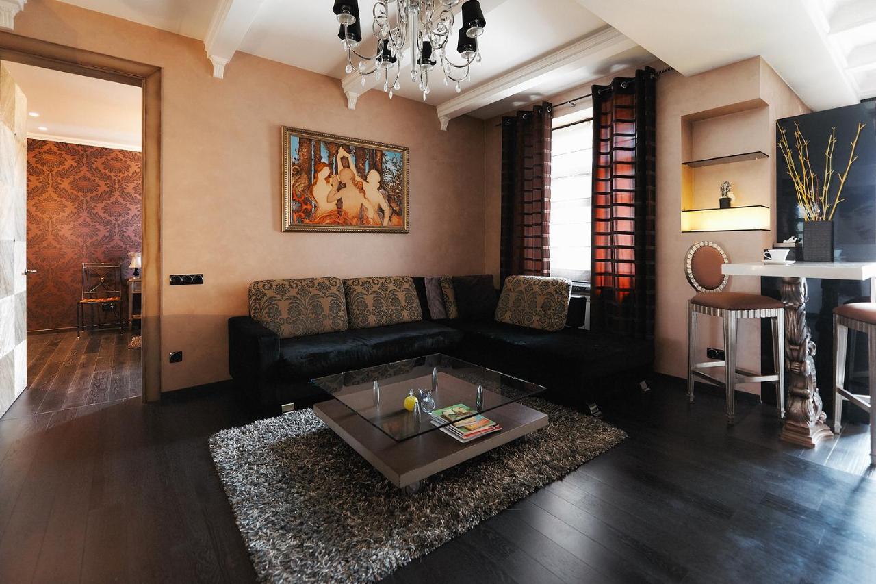 So Fashionable Apartment In The Heart Of 민스크 외부 사진