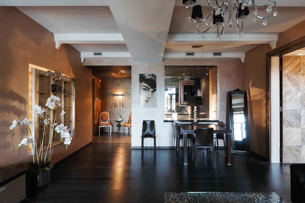 So Fashionable Apartment In The Heart Of 민스크 외부 사진