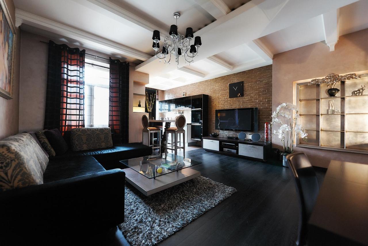 So Fashionable Apartment In The Heart Of 민스크 외부 사진